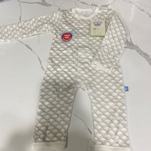 Magnetic Me. Simply. 0-3 months.